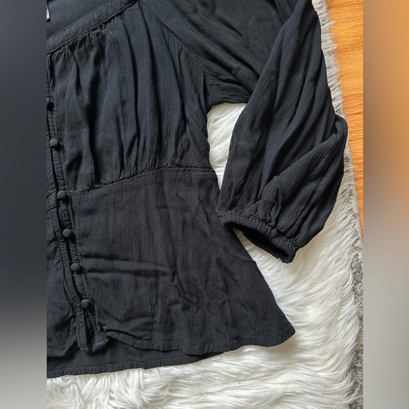 Old Navy square neck buttoned blouse - Picture 2 of 6